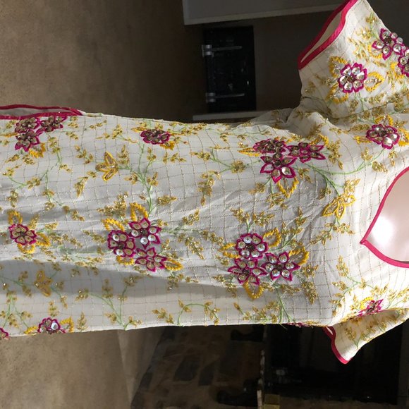 Beautiful Pakistani Indian long Kurta - Picture 2 of 7